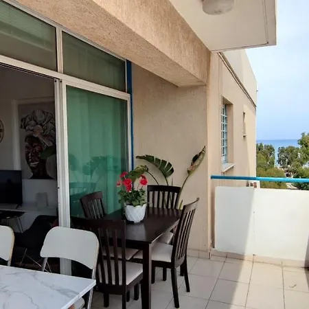 Seaview Harmony Апартаменты Ларнака